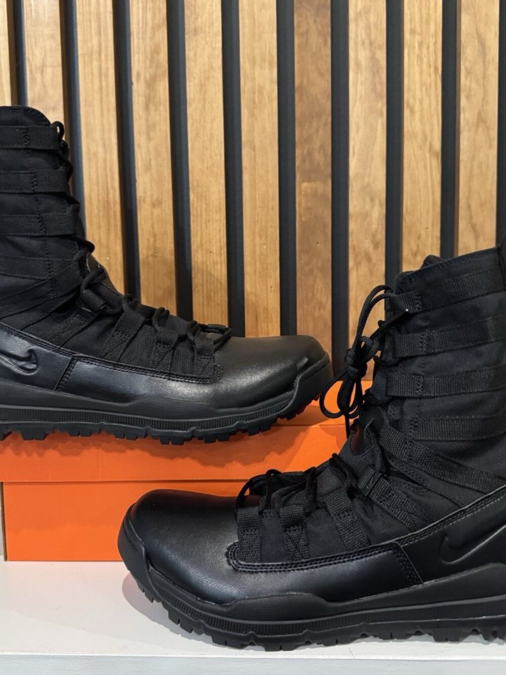 SIZE 11.5 MEN -Nike SFB Gen 2 8" Tactical Military Boots 922474-001 Triple